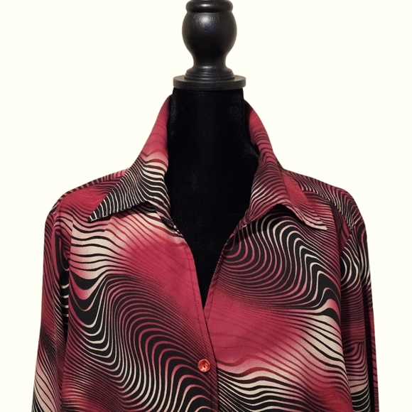 Ashley Stewart Tops - ASHLEY STEWART Women's Button-down Blouse in Hypnotic Print 16W